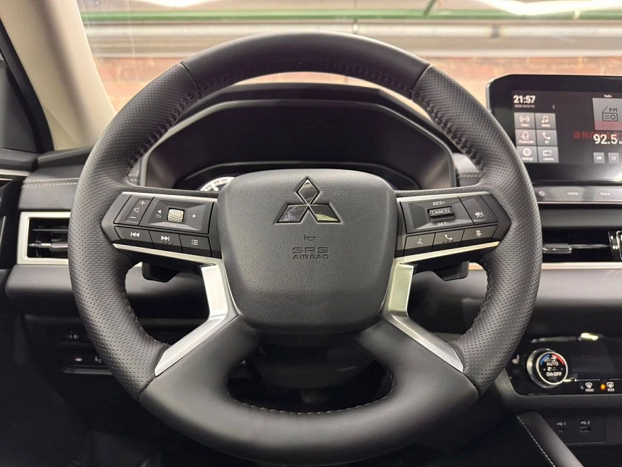 Mitsubishi Outlander, 2023г., полный привод, вариатор