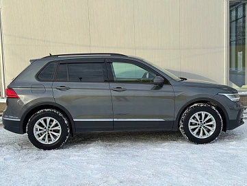 Volkswagen Tiguan, 2021г, передний привод, робот
