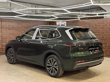 Geely Galaxy Starship 7, 2025г, передний привод, робот