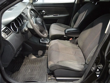 Nissan Tiida, 2013г, передний привод, автомат