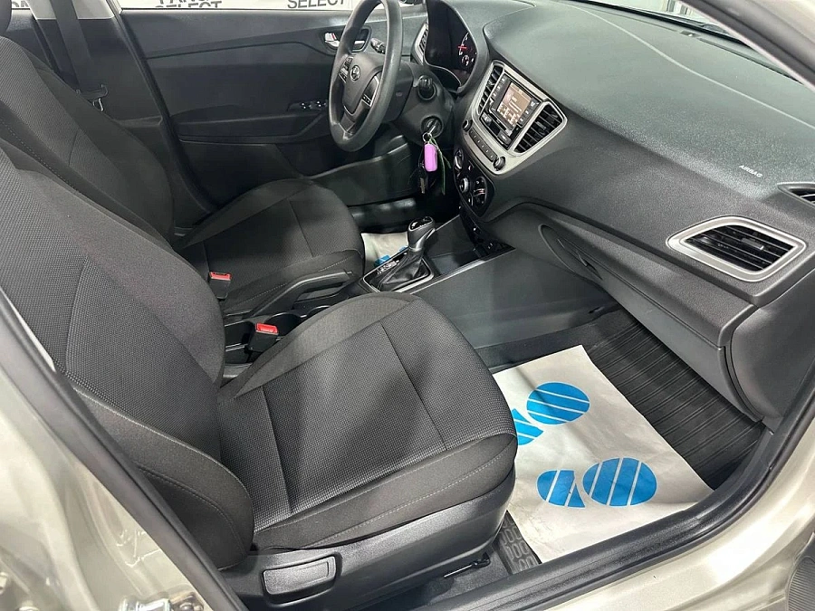 Hyundai Solaris, 2020г., передний привод, автомат