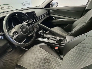 Hyundai Elantra, 2021г, передний привод, автомат
