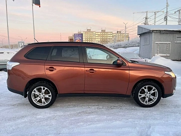 Mitsubishi Outlander, 2012г, полный привод, вариатор
