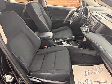 Toyota RAV4, 2018г, передний привод, вариатор