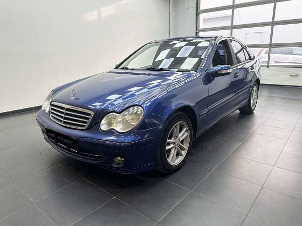 Mercedes-Benz C-Класс, 2005г., задний привод, автомат