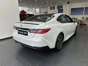 Toyota Camry, 2024г, передний привод, вариатор