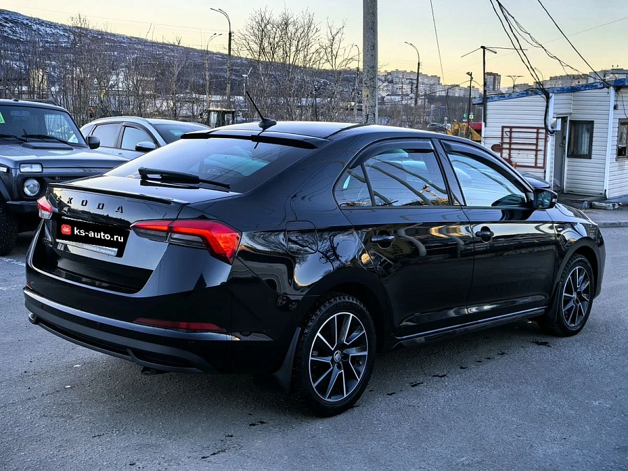 Skoda Rapid, 2022г., передний привод, робот