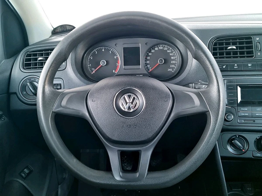 Volkswagen Polo, 2018г., передний привод, механика