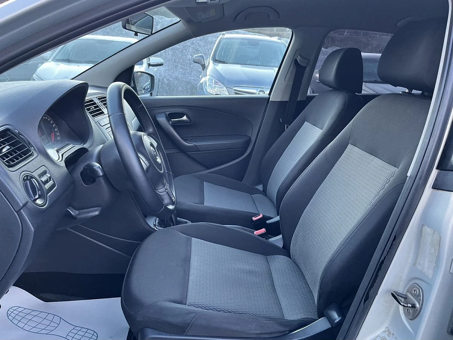 Volkswagen Polo, 2013г., передний привод, механика