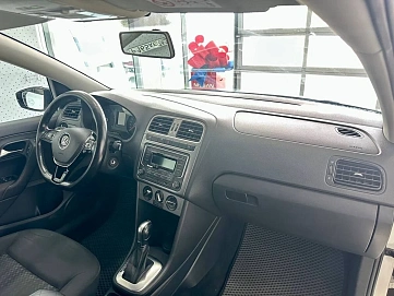 Volkswagen Polo, 2019г., передний привод, автомат