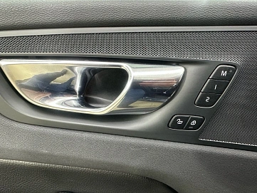 Volvo XC60, 2019г, полный привод, автомат