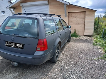 Volkswagen Golf, 1999г, передний привод, механика
