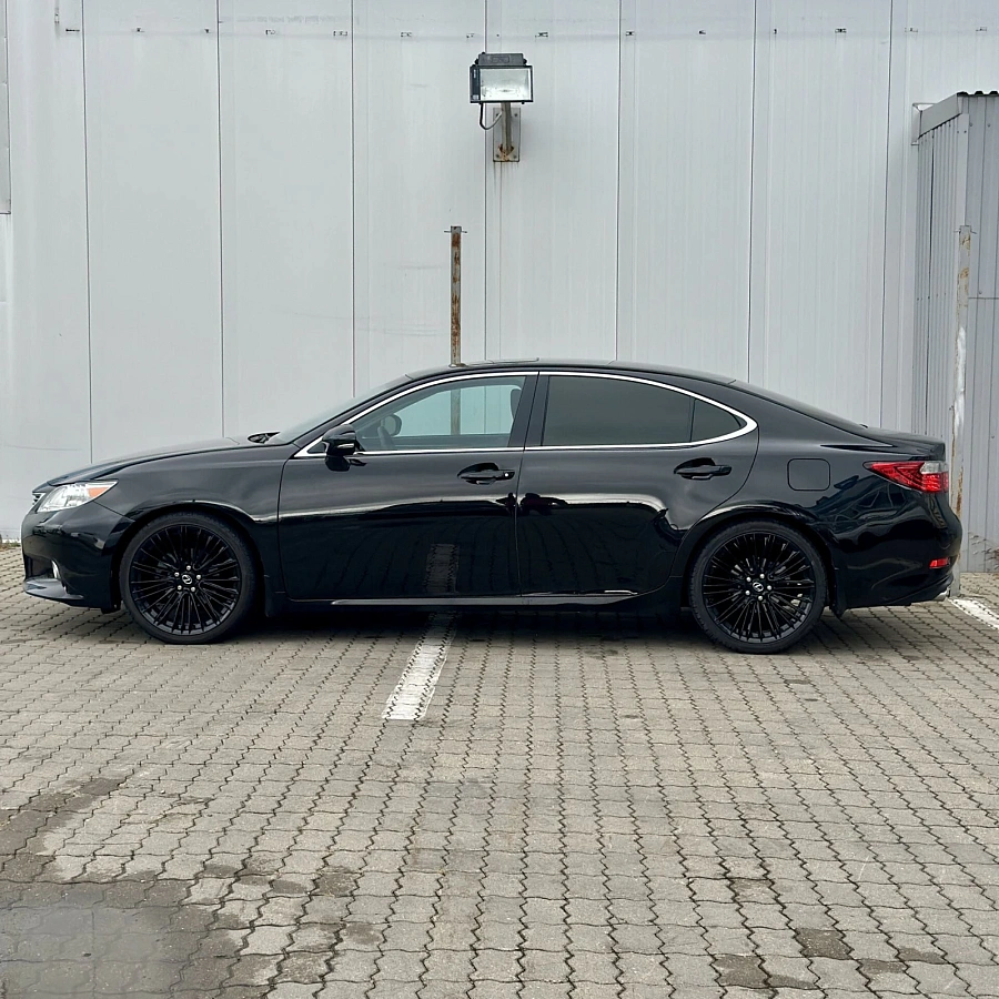 Lexus ES, 2015г., передний привод, автомат