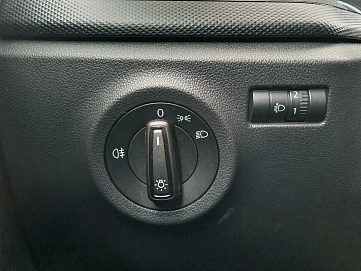 Volkswagen Polo, 2020г, передний привод, механика