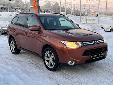 Mitsubishi Outlander, 2012г, полный привод, вариатор