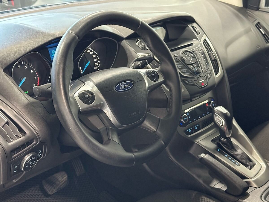 Ford Focus, 2014г., передний привод, робот