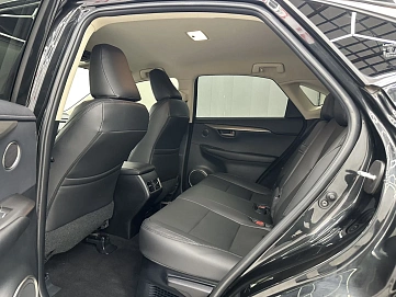 Lexus NX, 2021г, передний привод, вариатор