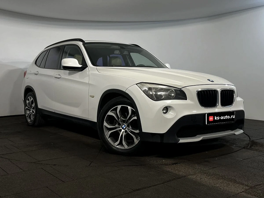 BMW X1, 2011г., задний привод, автомат