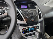 Ford Focus, 2011г., передний привод, робот