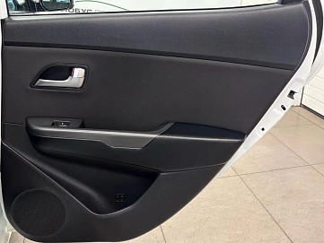 Kia Rio, 2016г, передний привод, механика