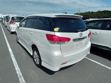 Toyota Wish, 2011г, полный привод, вариатор