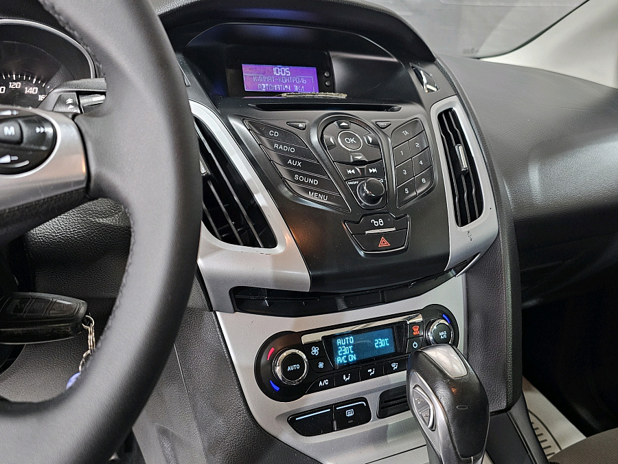 Ford Focus, 2011г., передний привод, робот