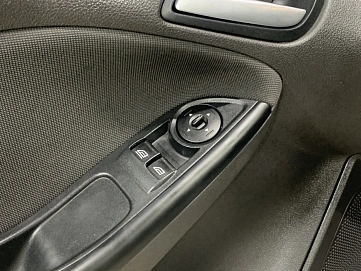 Ford Focus, 2013г, передний привод, механика