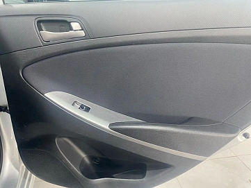 Hyundai Solaris, 2015г, передний привод, автомат