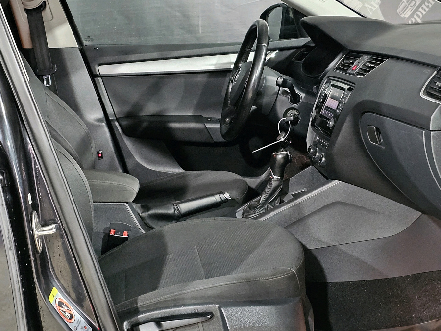 Skoda Octavia, 2013г., передний привод, робот
