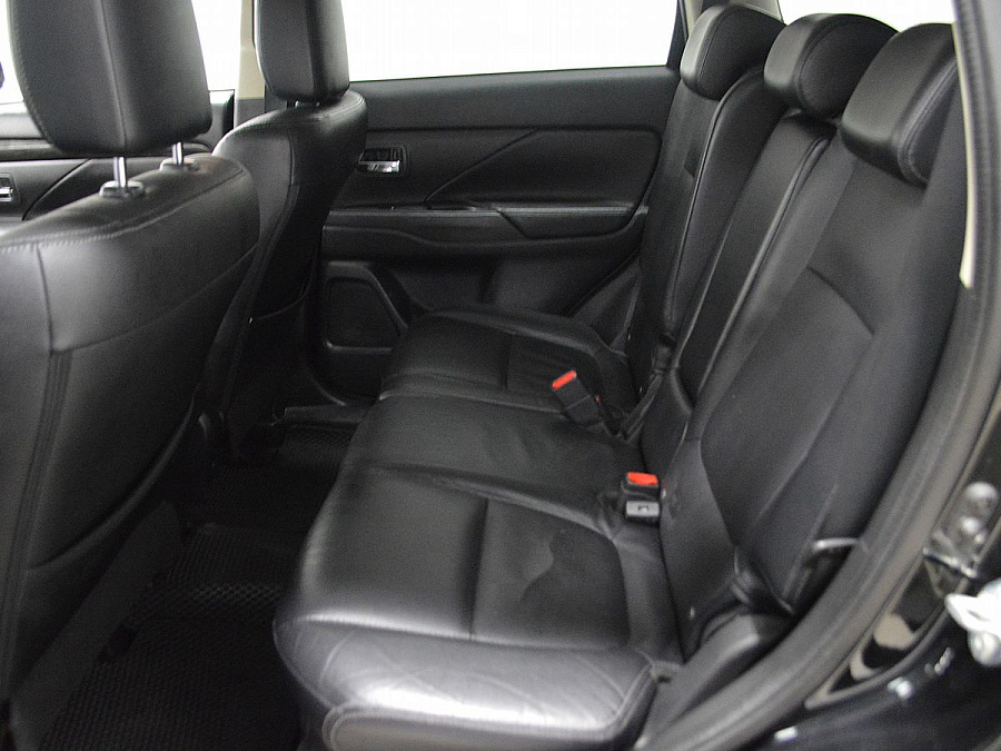Mitsubishi Outlander, 2016г., полный привод, вариатор