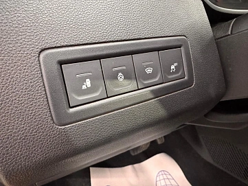 Renault Arkana, 2019г, передний привод, вариатор