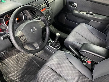 Nissan Tiida, 2008г., передний привод, механика