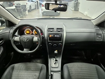 Toyota Corolla, 2011г., передний привод, автомат