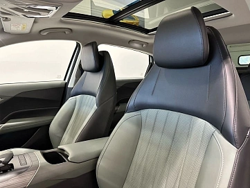 Changan Lamore, 2023г, передний привод, робот