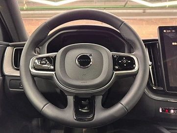 Volvo XC60, 2025г, полный привод, автомат