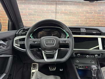 Audi Q3, 2025г, полный привод, робот