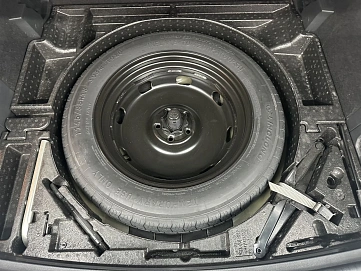 Volkswagen Tiguan, 2022г, передний привод, робот