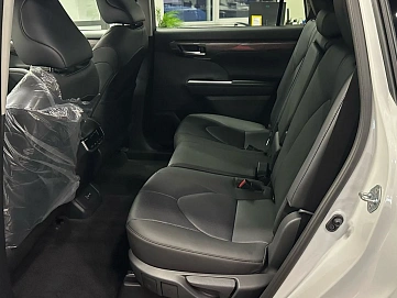 Toyota Highlander, 2025г, полный привод, автомат