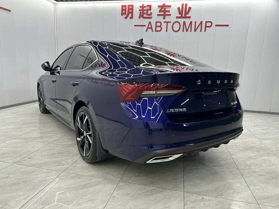 Skoda Octavia, 2022г., передний привод, робот