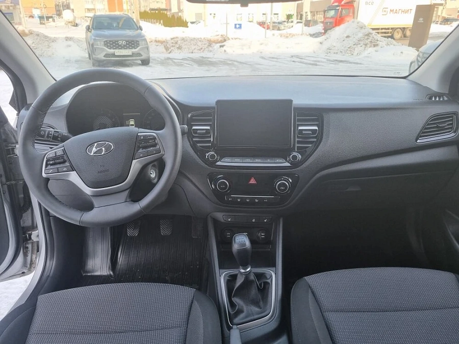 Solaris HS, 2024г., передний привод, механика