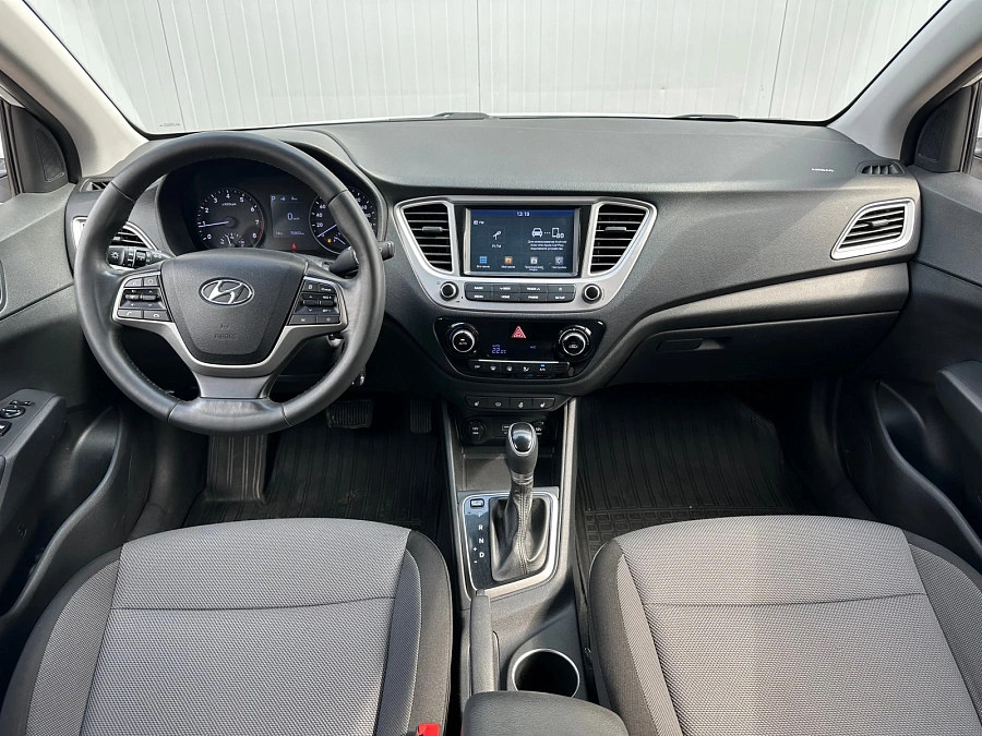 Hyundai Solaris, 2019г., передний привод, автомат