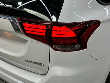 Mitsubishi Outlander, 2022г, передний привод, вариатор