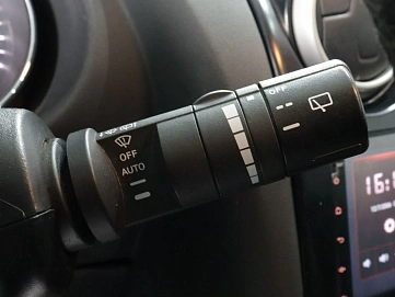 Nissan , 2012г., передний привод, механика