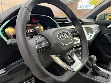 Audi Q3, 2025г, передний привод, робот