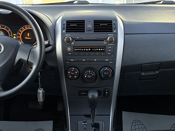 Toyota Corolla, 2010г, передний привод, автомат