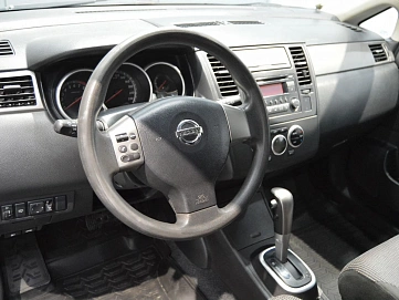 Nissan Tiida, 2013г, передний привод, автомат