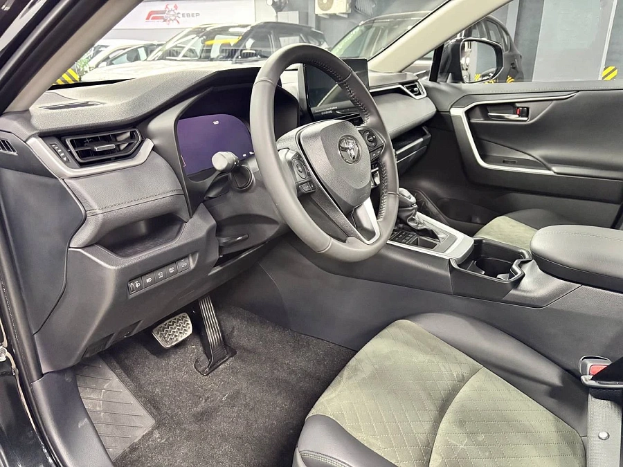 Toyota RAV4, 2025г., полный привод, вариатор