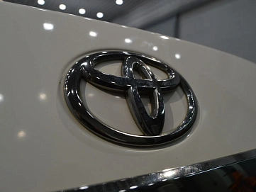 Toyota Corolla, 2013г, передний привод, вариатор