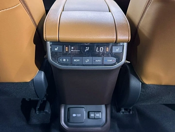 Toyota Highlander, 2025г, полный привод, автомат