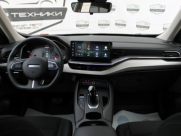 Haval F7, 2022г, передний привод, робот